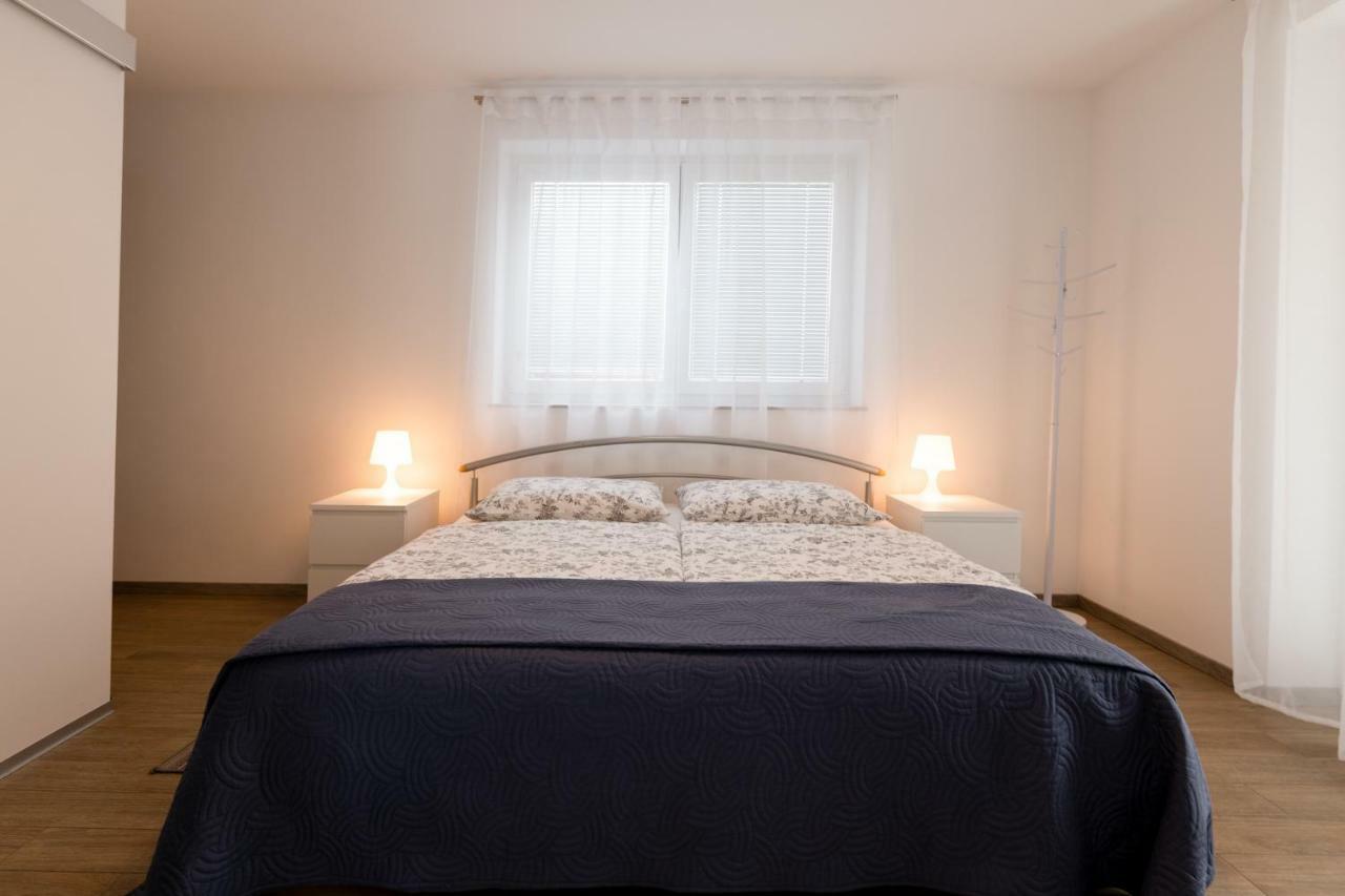 Bed and Breakfast Sobe Meta Брезье Экстерьер фото